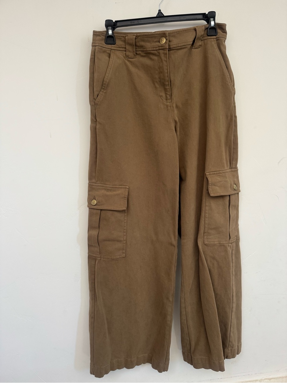 Trina Turk High-Waist Cargo Pants in Brown
